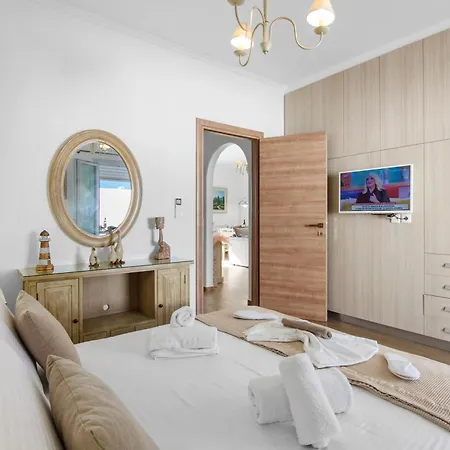 Panos Apartment Naousa