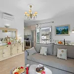 Appartement Panos *